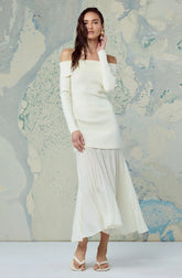 Lbruh Lidia Off-Shoulder Pleated Midi Dress