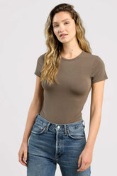 SwiftStretch Seamed Tee | Mocha