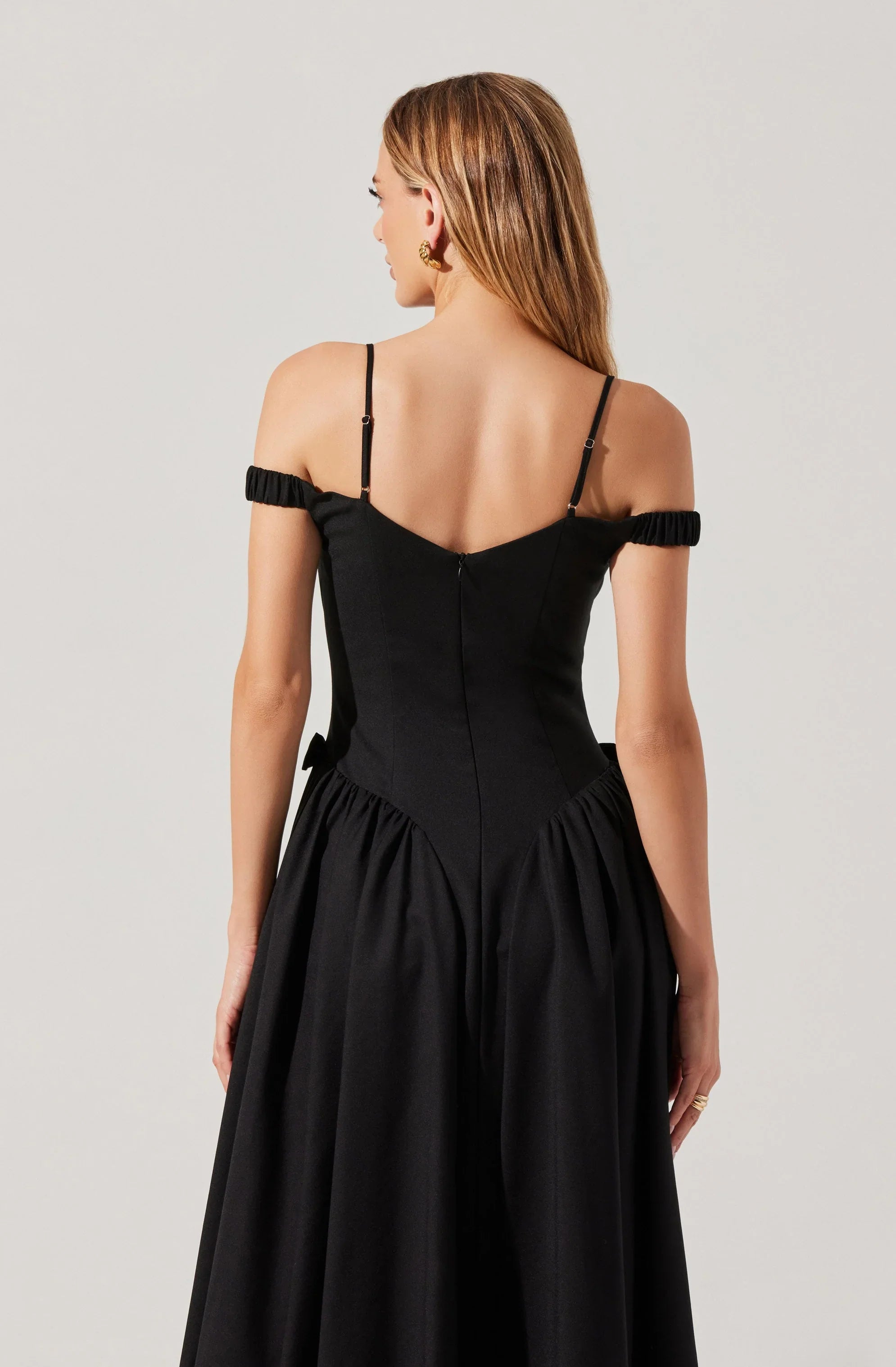 Lbruh Elvinia Off Shoulder Midi Dress
