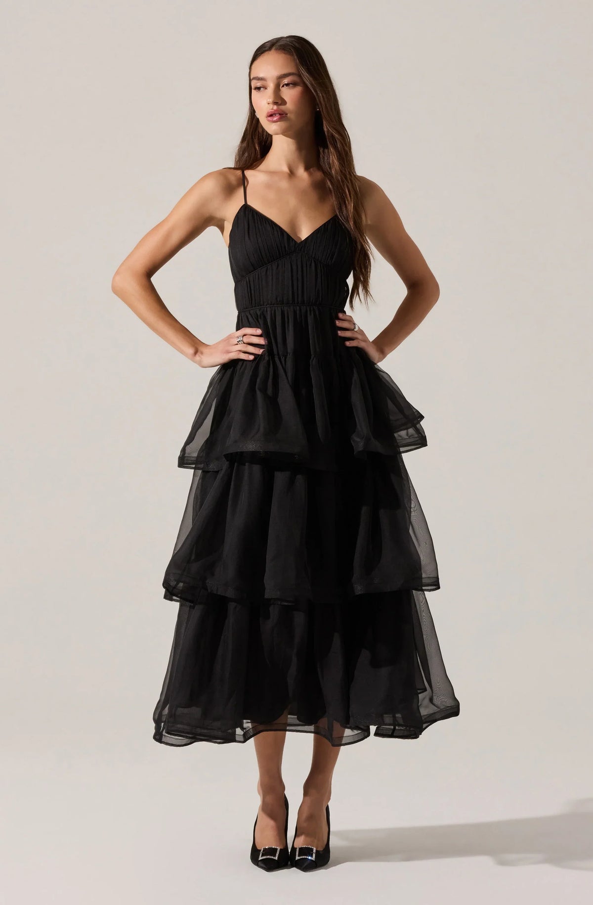 Lbruh Theiria Pleated Tiered Midi Dress