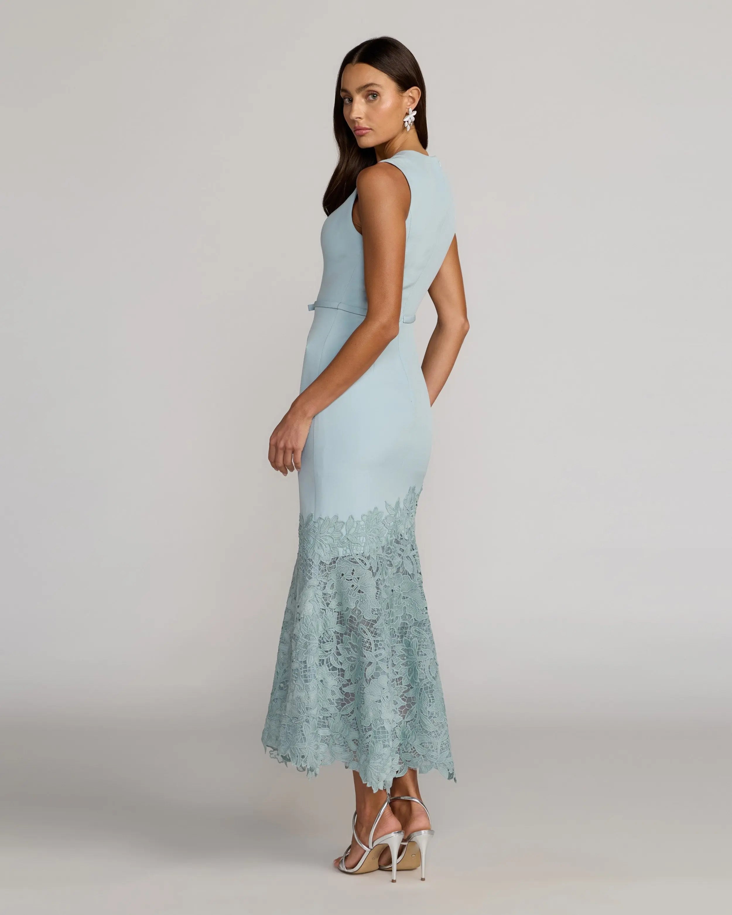Blue Embroidered Hem Sleeveless Midi Dress with Bow