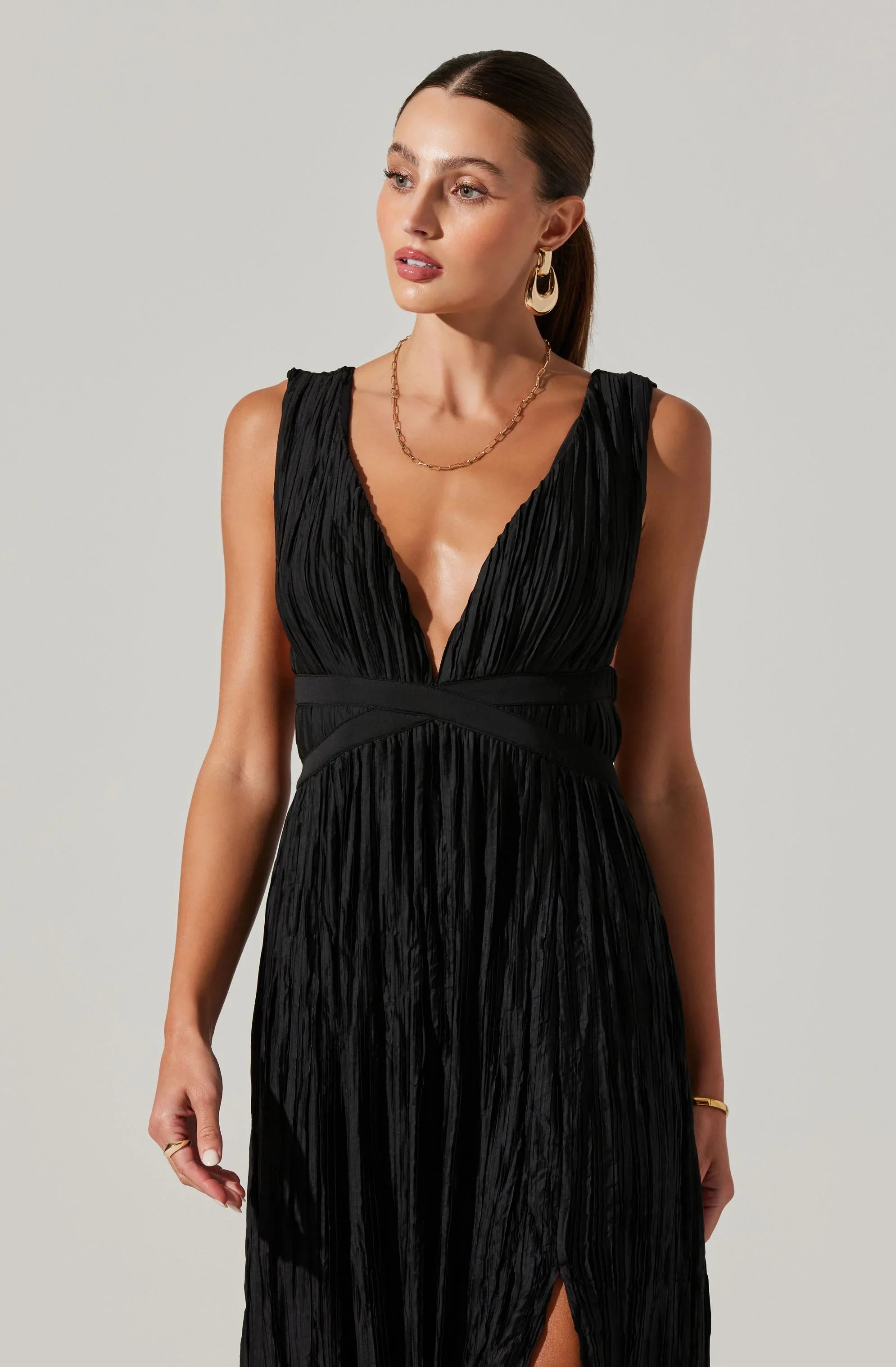 Lbruh Tesni Pleated Maxi Dress