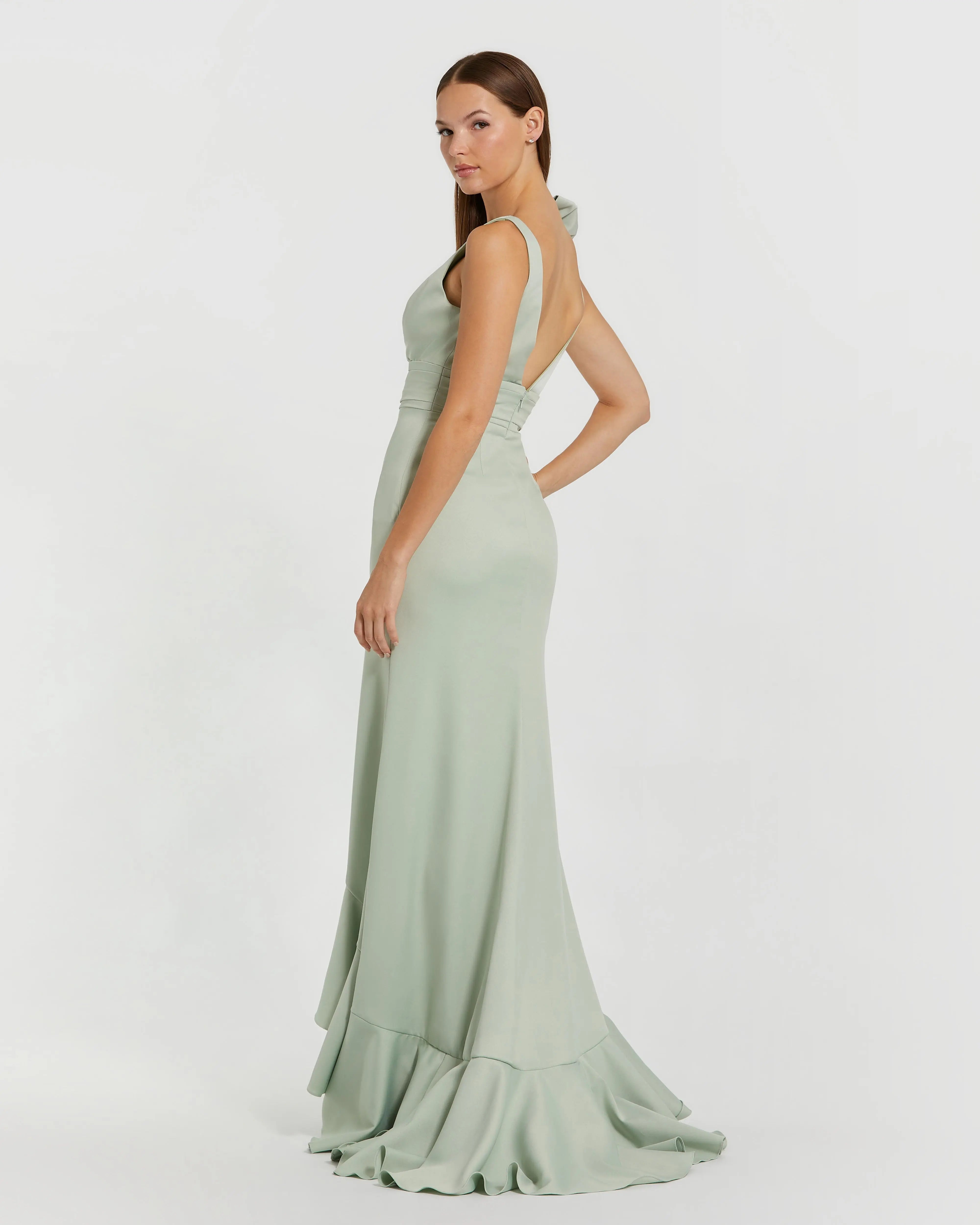 Green Ruffle Trumpet Gown With Bow