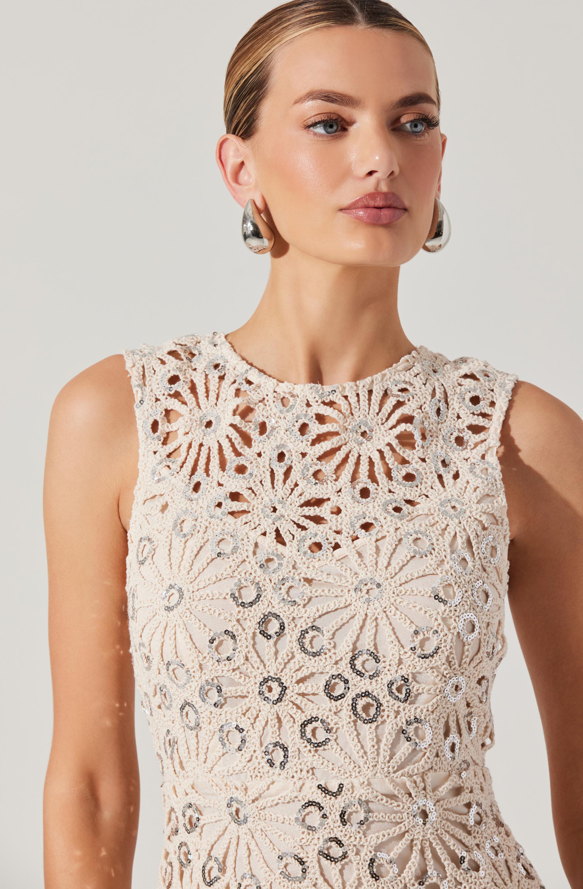 Lbruh Priscila Crochet Floral Mini Dress