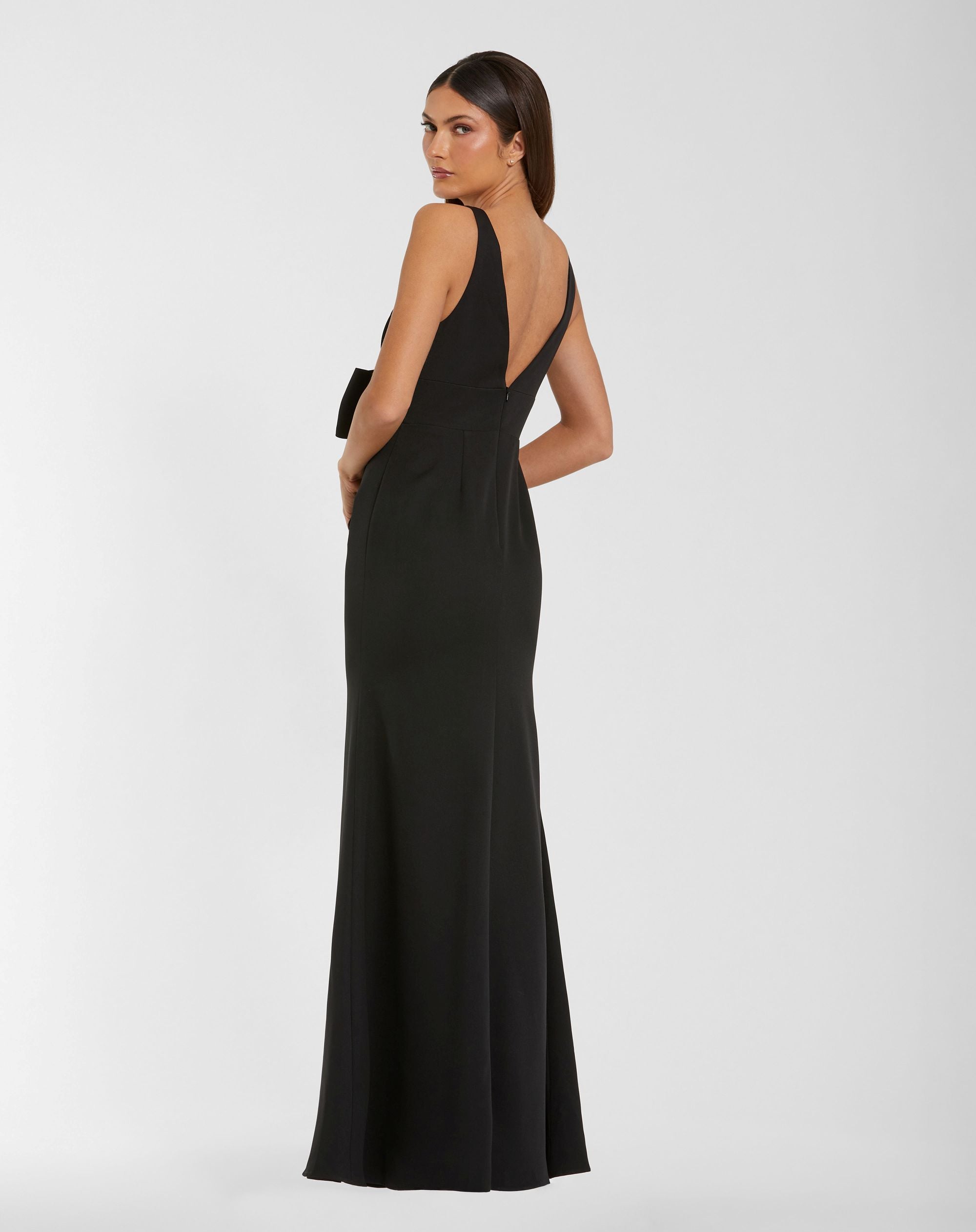 Black Crepe Sleeveless V-Neck Gown with Bow