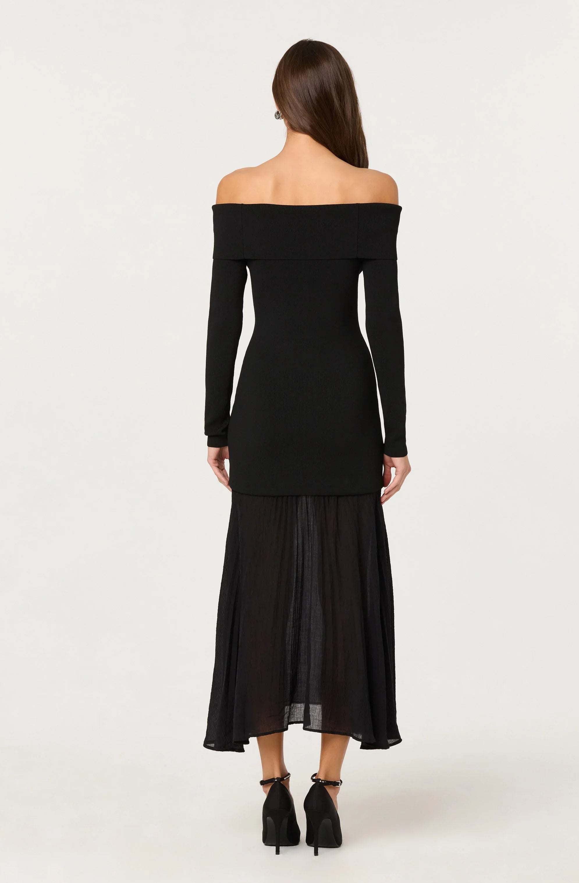 Lbruh Lidia Off-Shoulder Pleated Midi Dress