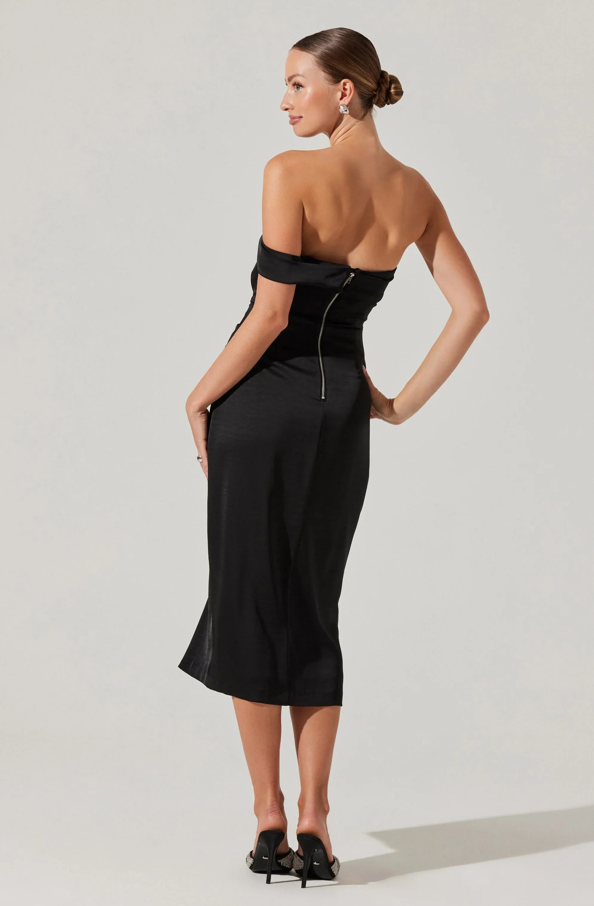 Lbruh Gwyneria Off Shoulder Midi Dress
