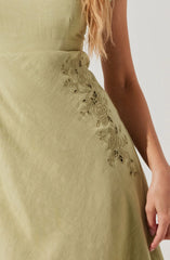Lbruh Leocadia Embroidered Puff Sleeve Midi Dress