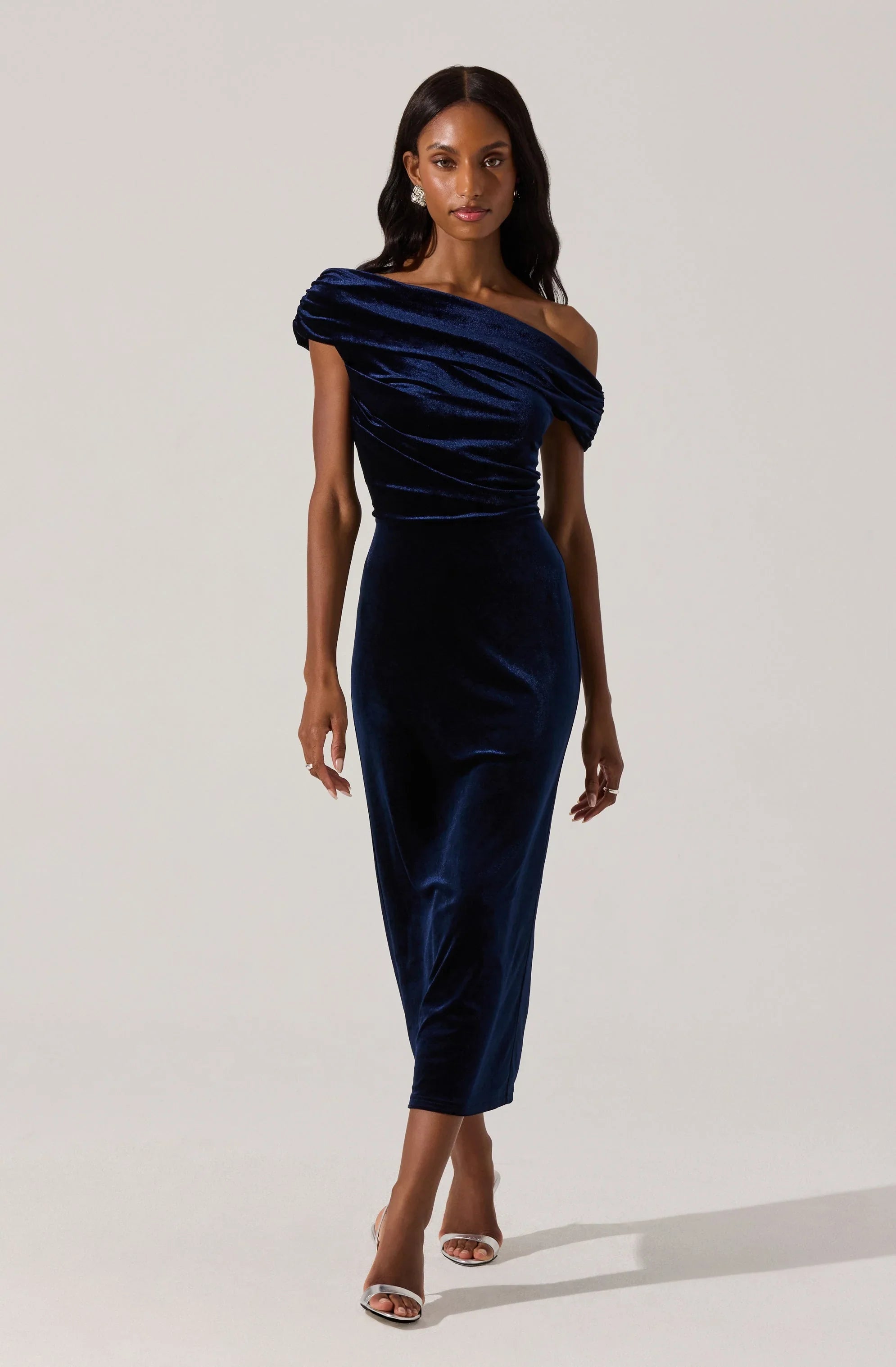 Lbruh Velvet Off Shoulder Midi Dress