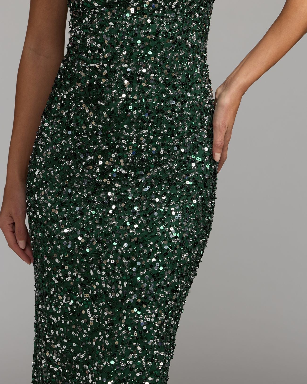 Emerald Sequin Sleeveless Midi Dress