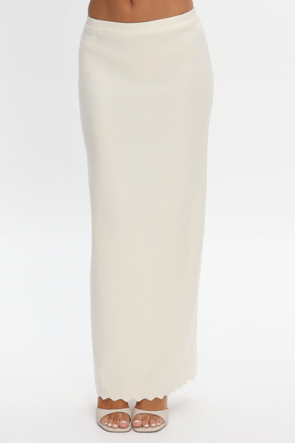 Don't Mind Scallop Edge Knit Skirt Cream