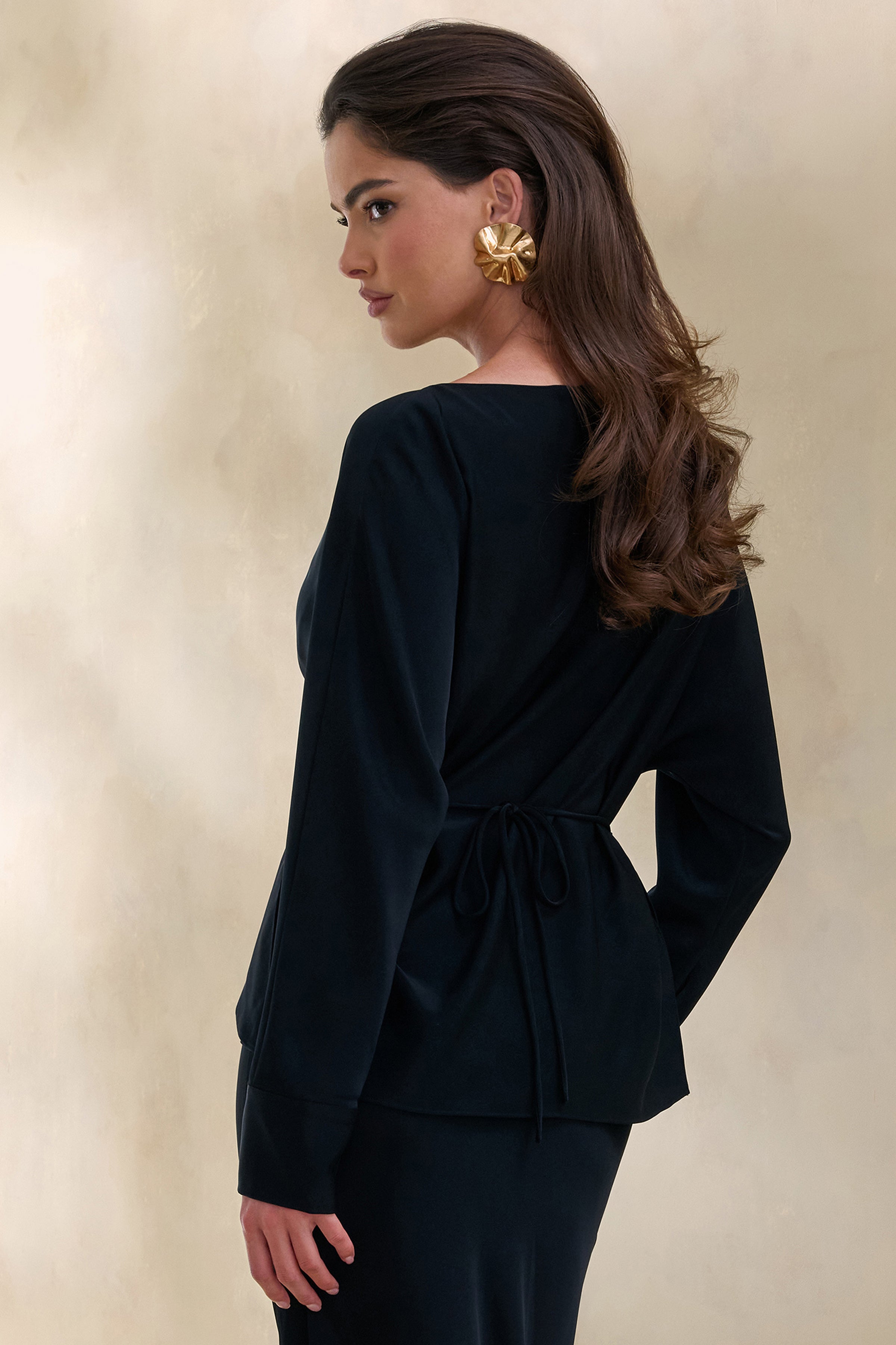 Miravia | Black Satin Wide-Neck Long-Sleeve Top