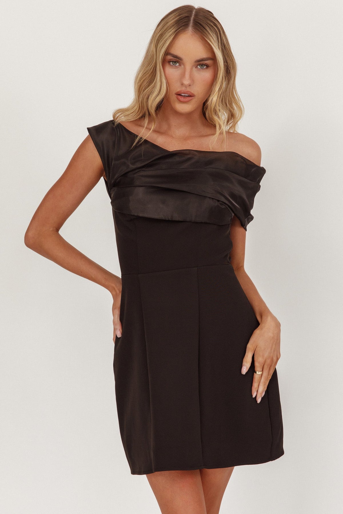 Vienna Nights Off-Shoulder A-Line Mini Dress Black Main image