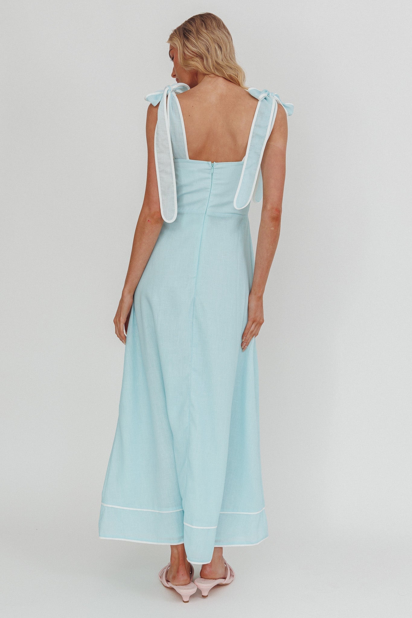 Averin Tied Shoulder Maxi Dress Flower Mint Secondary image
