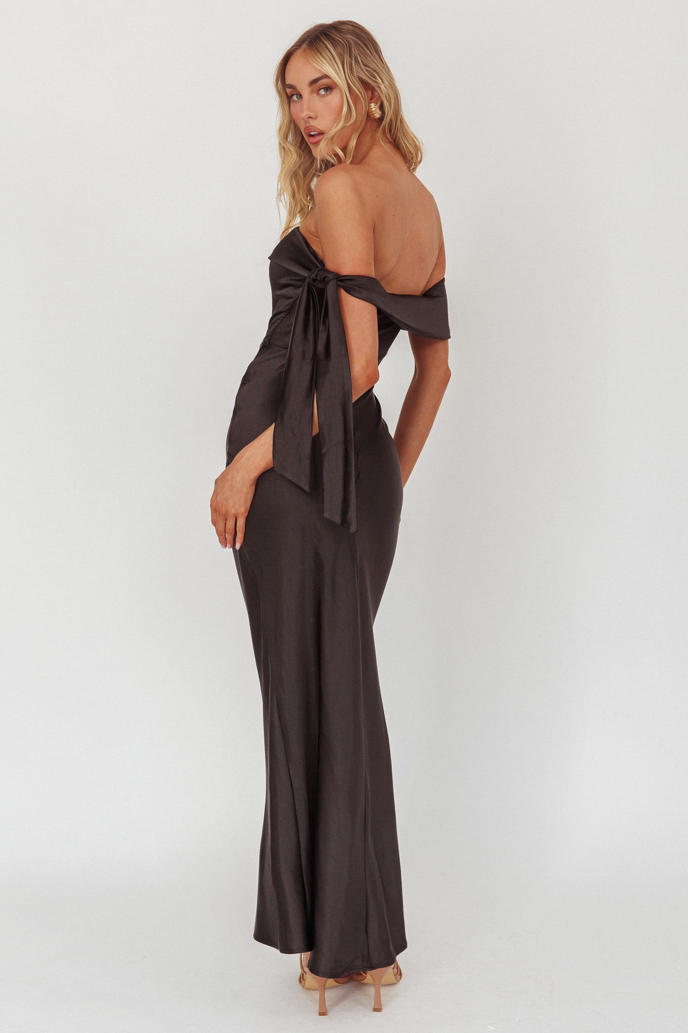 Aurora Sky Off-Shoulder Tie Maxi Dress Satin Black Secondary image