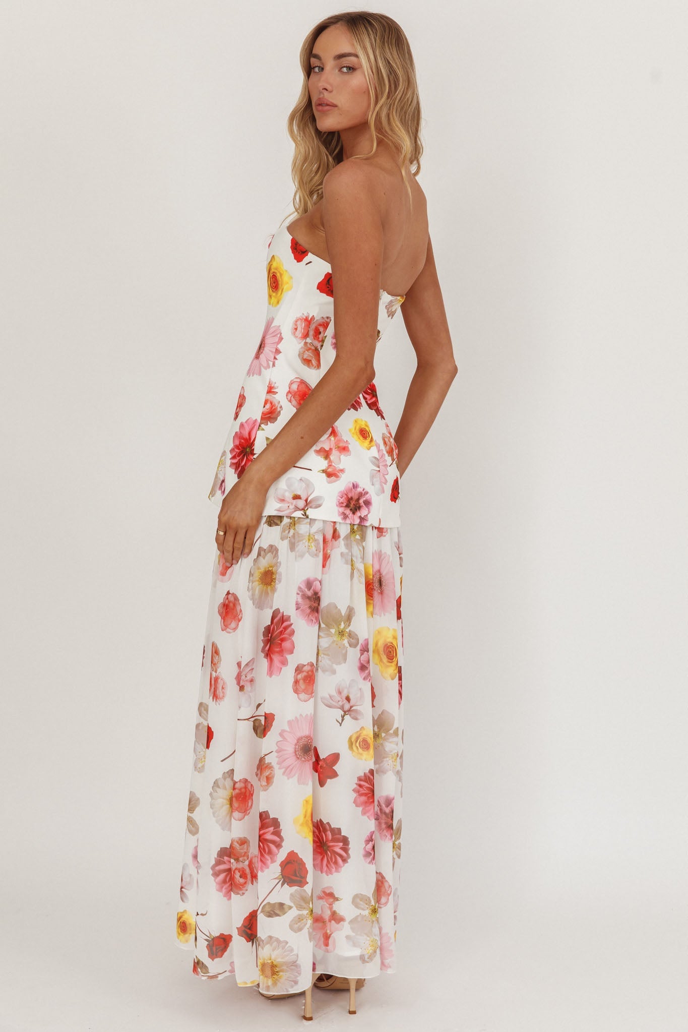 Wilma Flowy Hem Strapless Maxi Dress Floral Secondary image