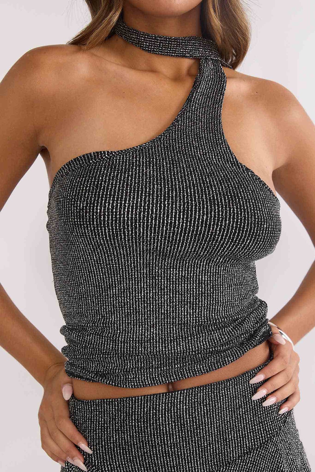 Vespera One-Shoulder Top Silver Black