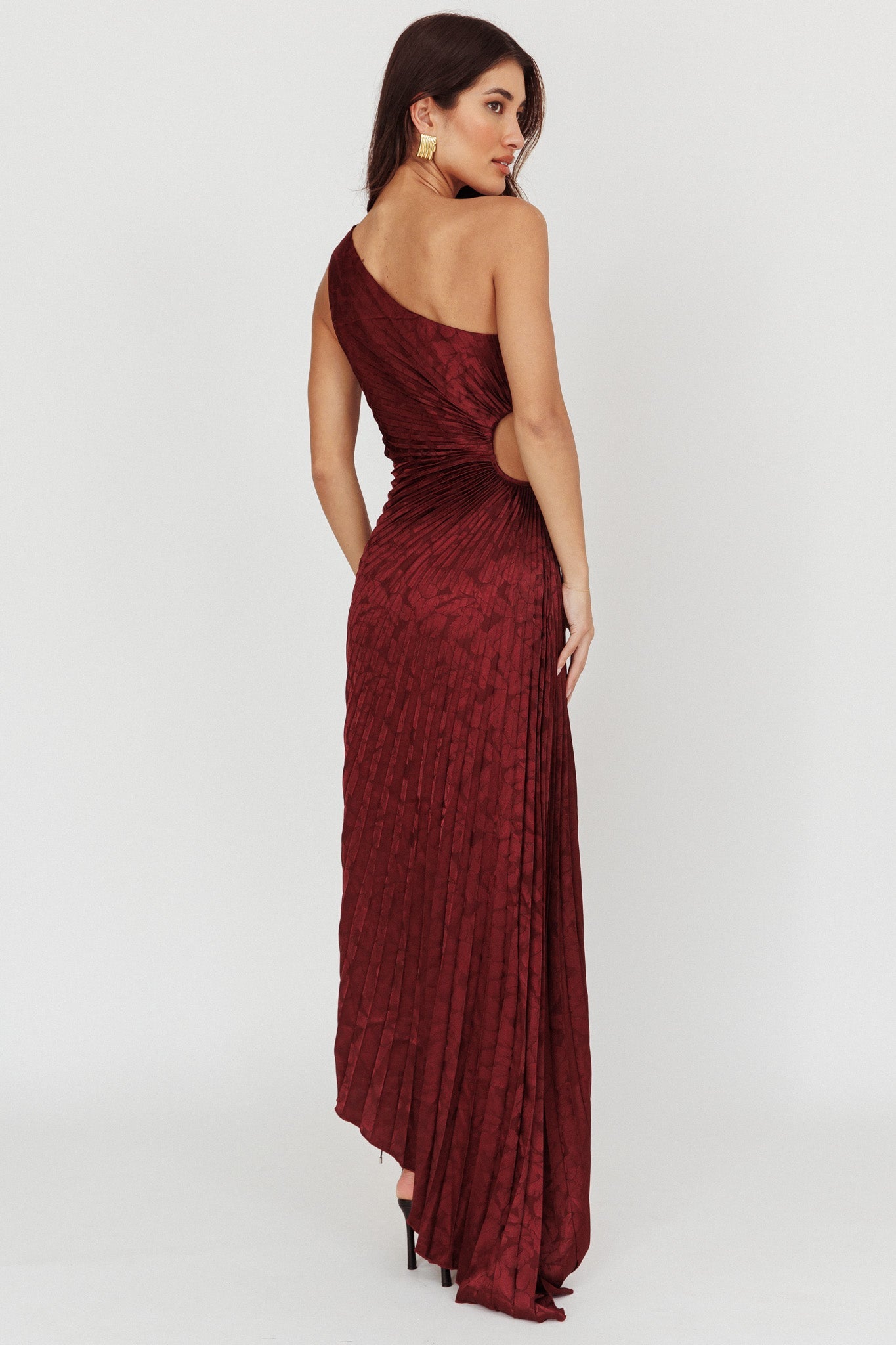 Amelie One-Shoulder Accordion Pleat Maxi Dress Merlot Secondary image