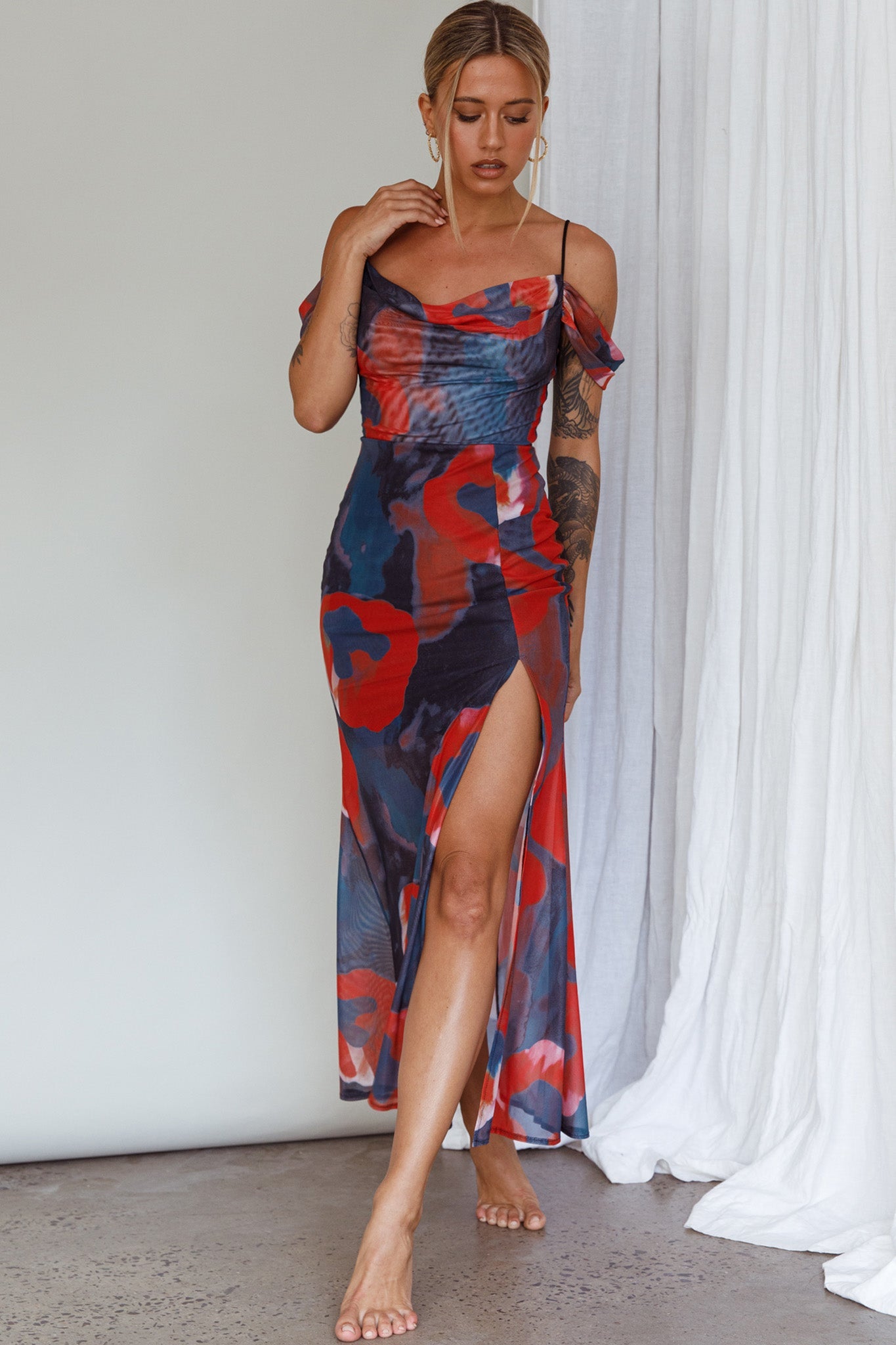 Arcadia Off-Shoulder Sleeve Midi Dress Red Secondary image