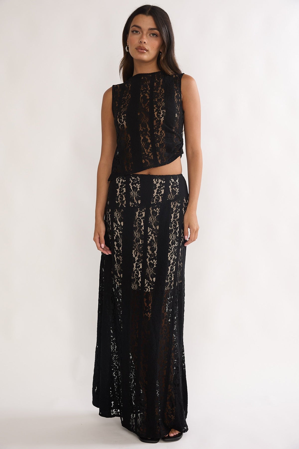 Eleesa Maxi Skirt Lace Black