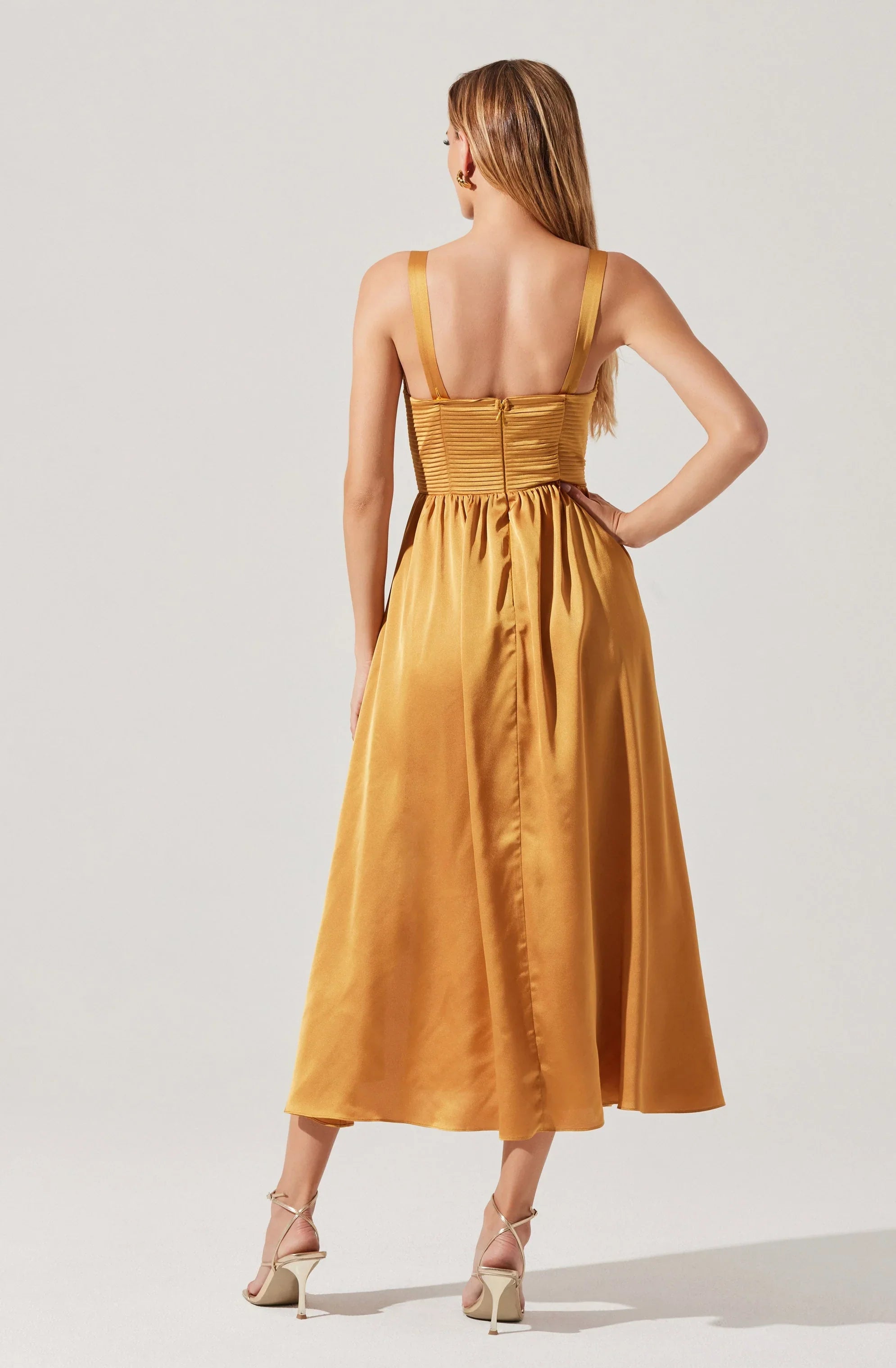 Lbruh Pleated Bustier Midi Dress