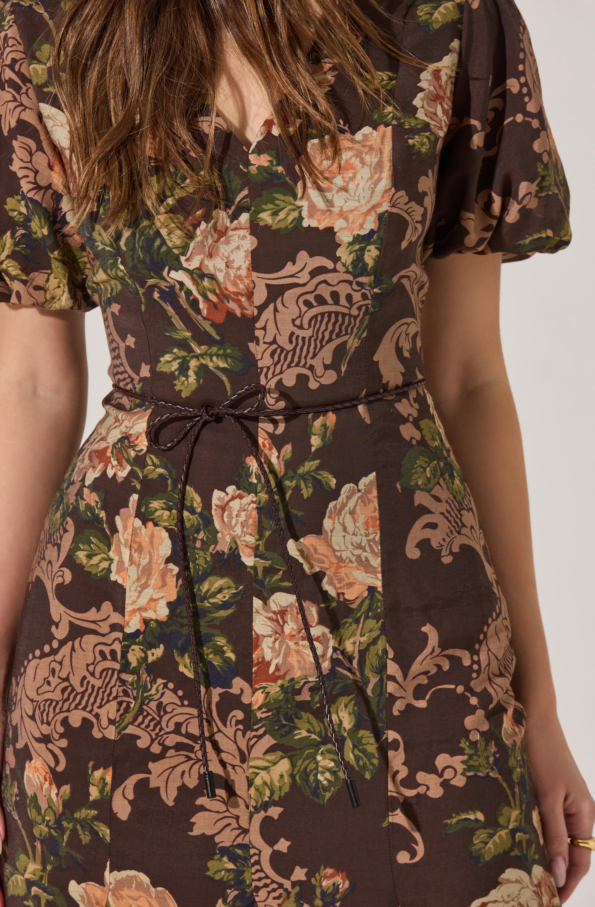 Lbruh Lavena V-Neck Puff Sleeve Midi Dress