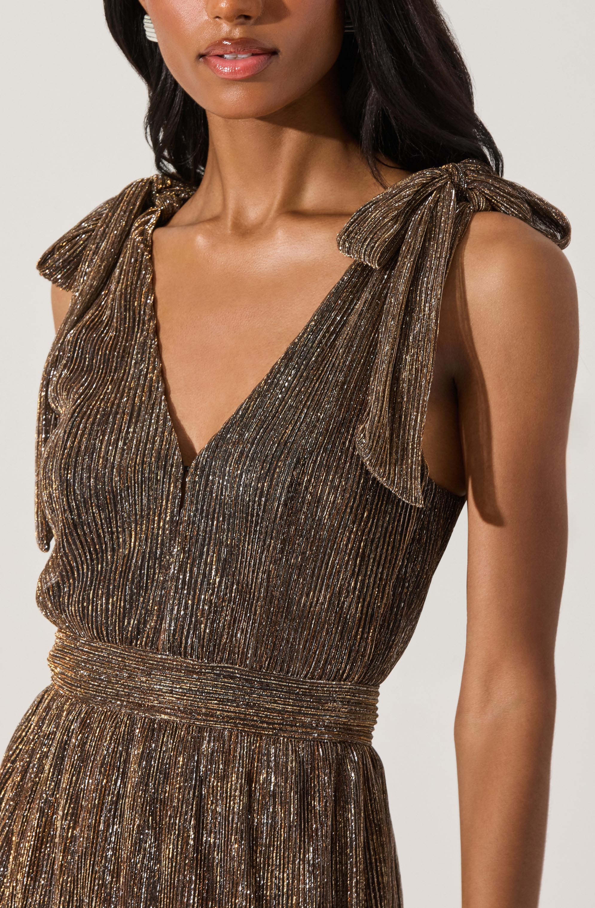 Lbruh Desma Metallic V-Neck Maxi Dress