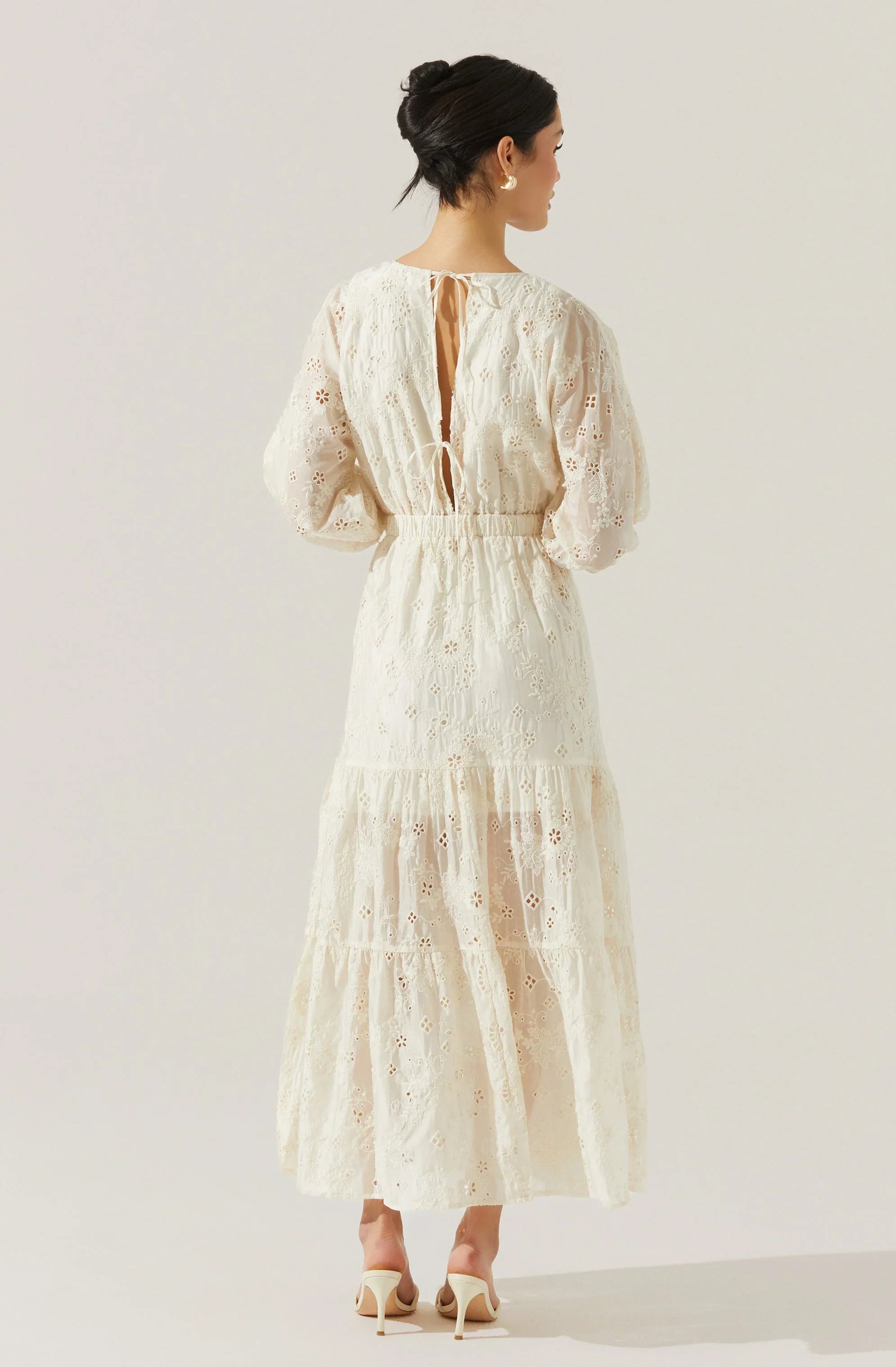 Lbruh Jesalyn Floral Eyelet Maxi Dress