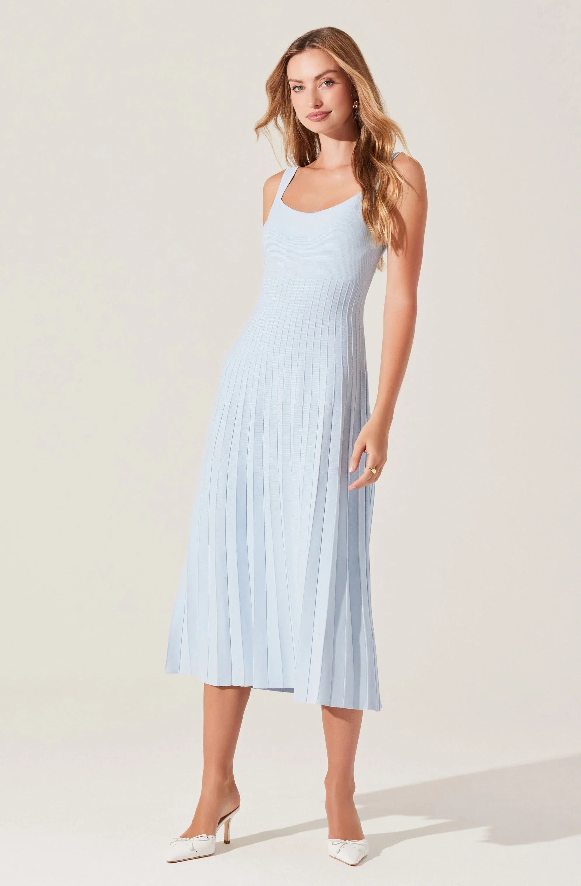 Lbruh Aylin Pleated Midi Sweater Dress
