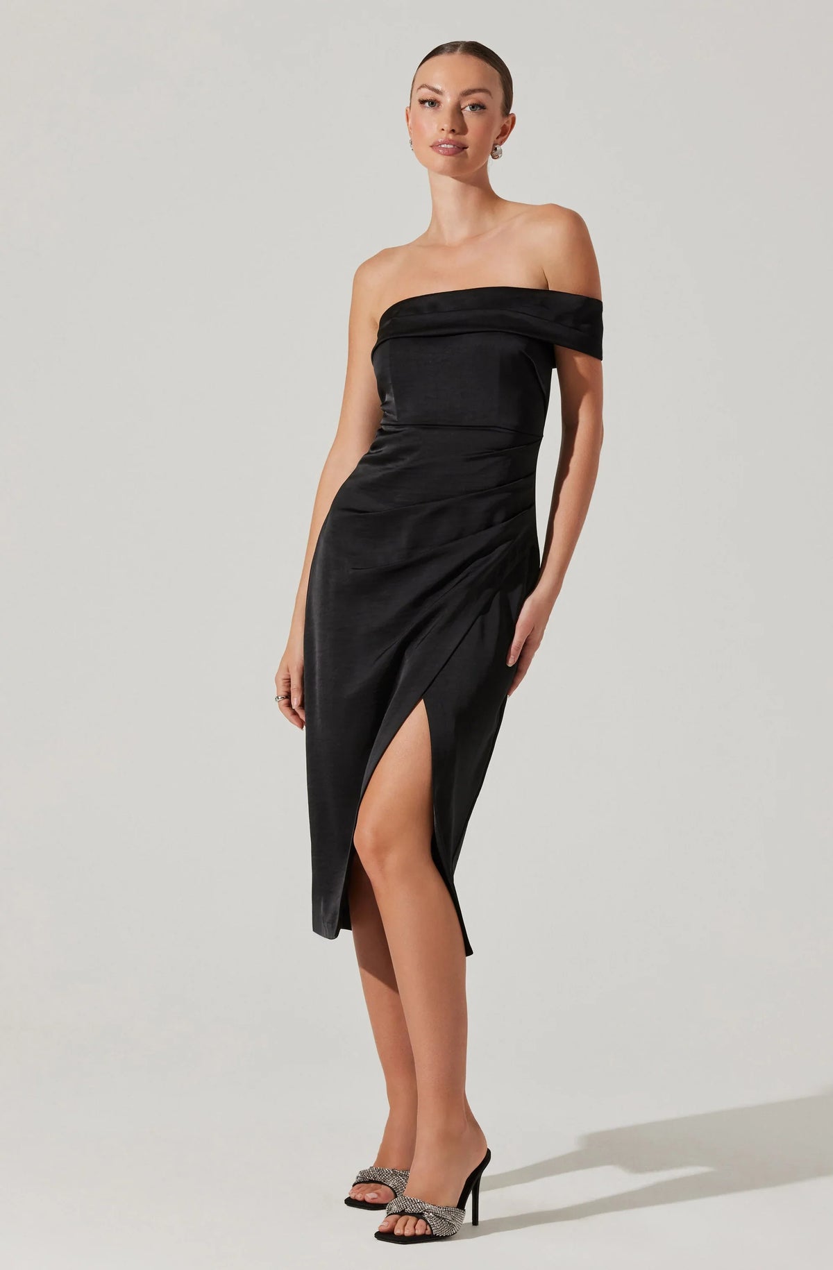 Lbruh Gwyneria Off Shoulder Midi Dress