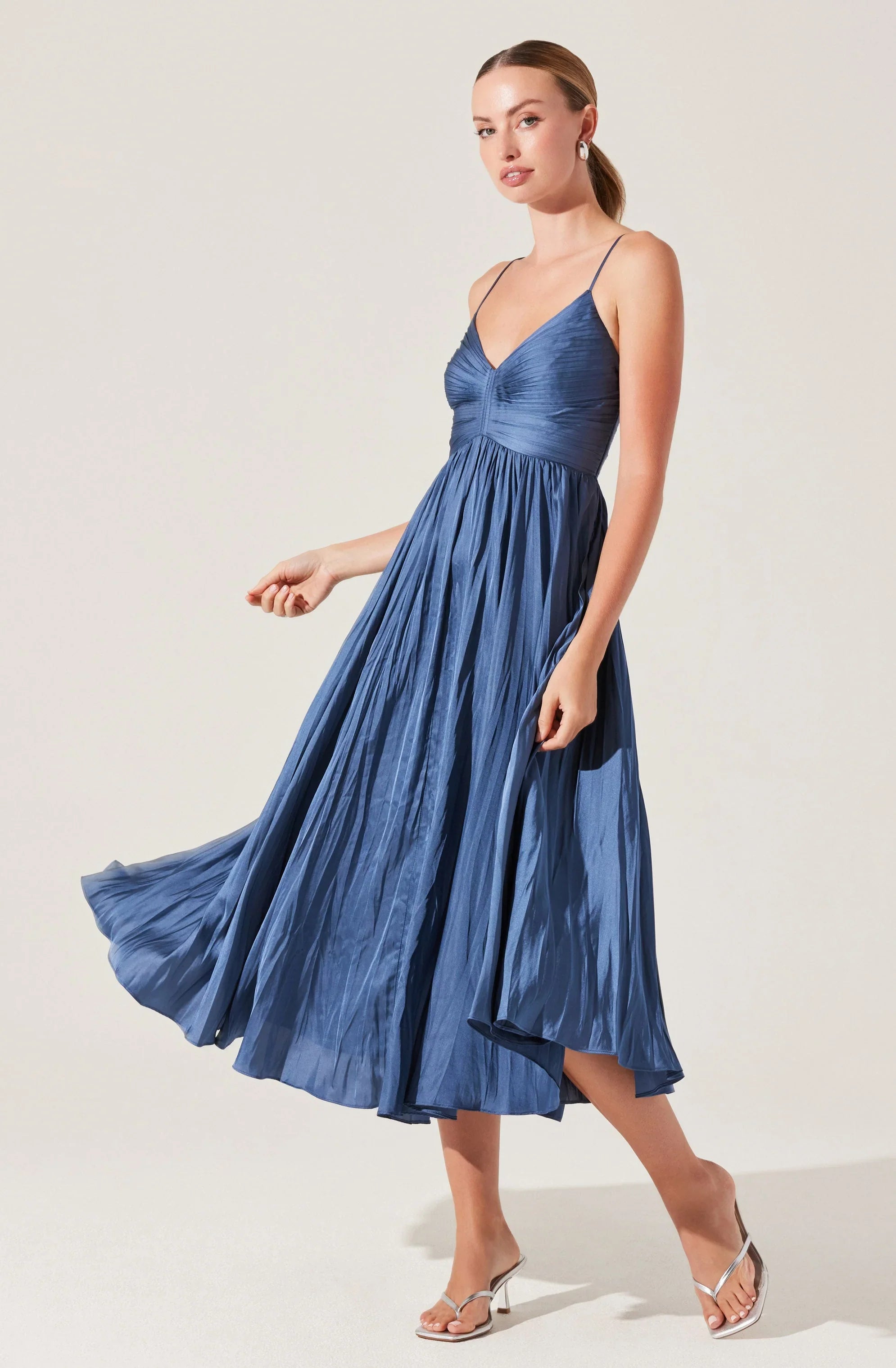 Inixyf Maeve Pleated Midi Dress