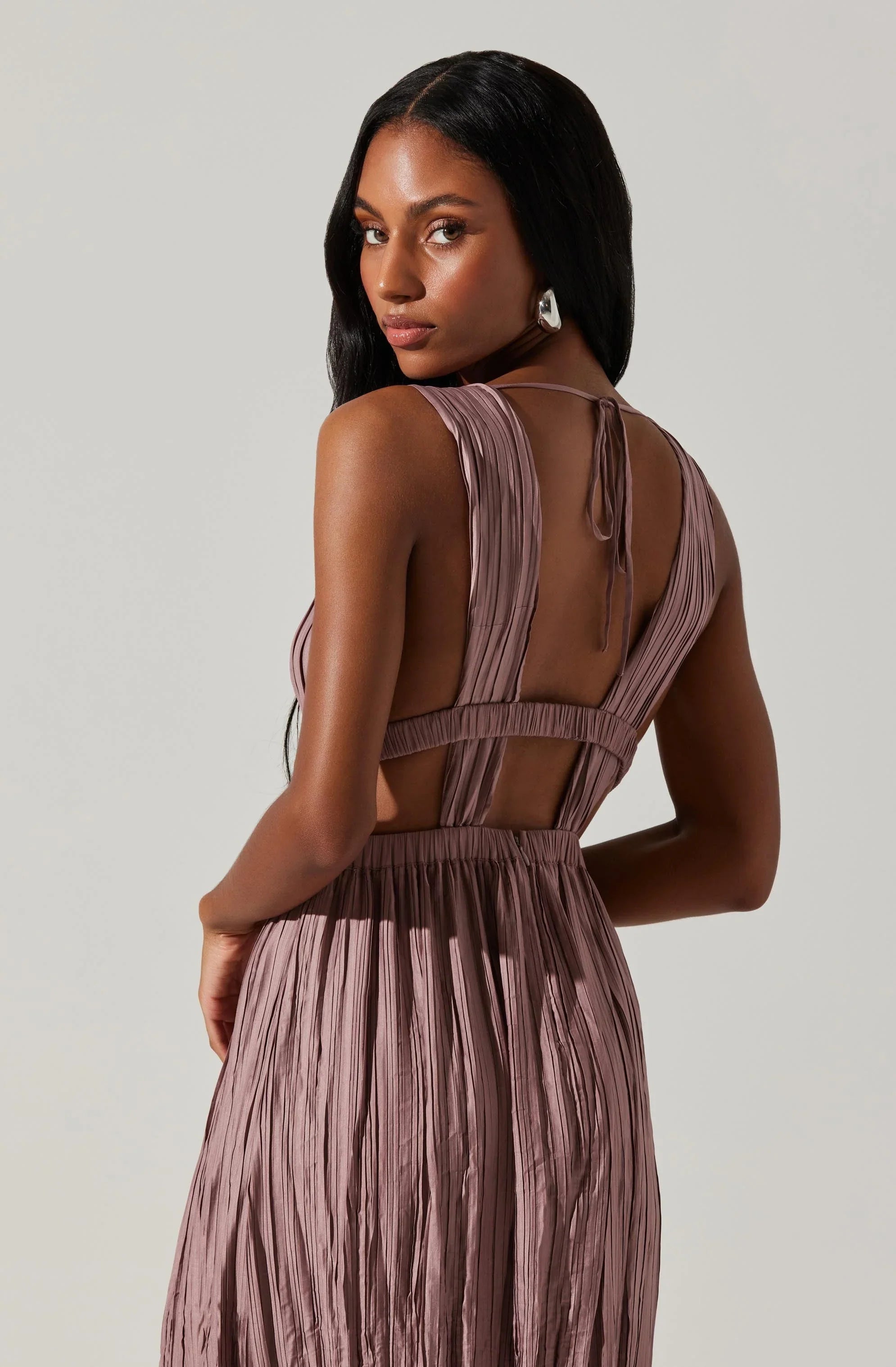 Lbruh Tesni Pleated Maxi Dress