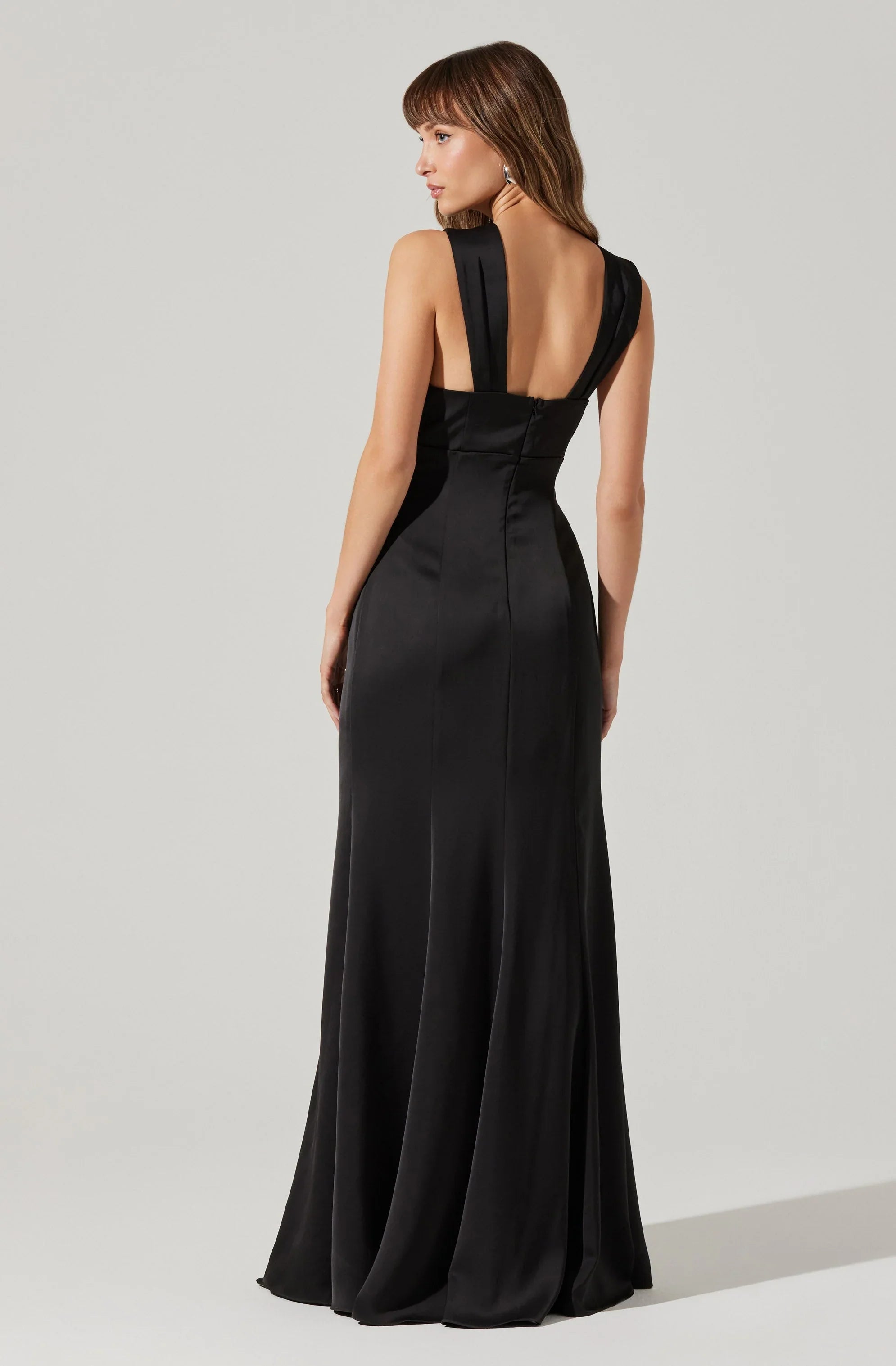 Lbruh Georgiana Halter Neck Maxi Dress