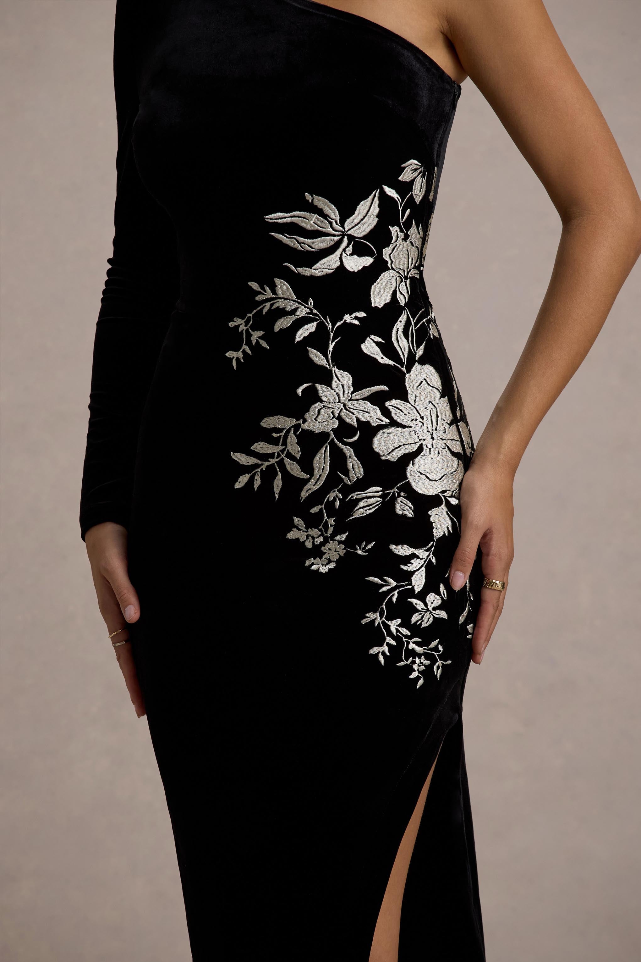 Chance | Black Embroidered Velvet One-Sleeve Maxi Dress